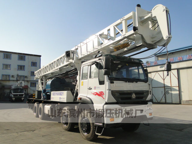 BZCY600XCWY8×4IV車(chē)裝水井鉆機